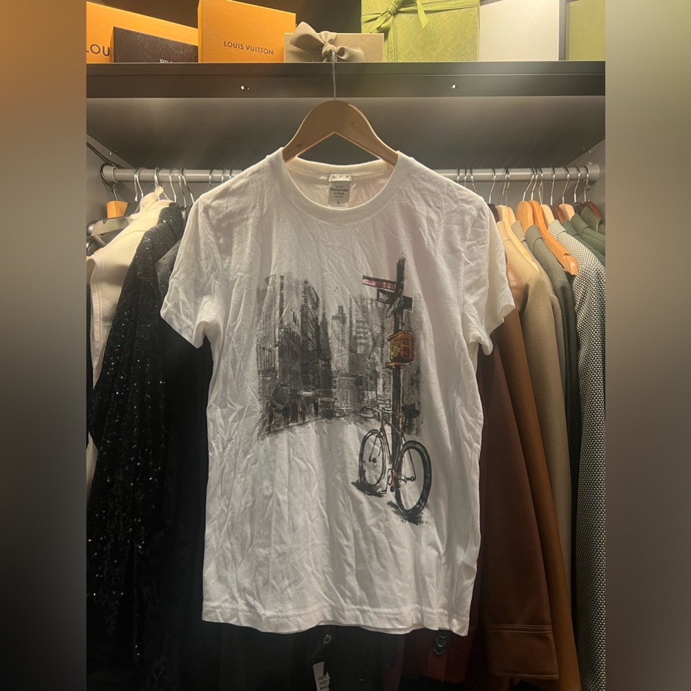 Abercrombie & Fitch Graphic T-Shirt (Men’s)